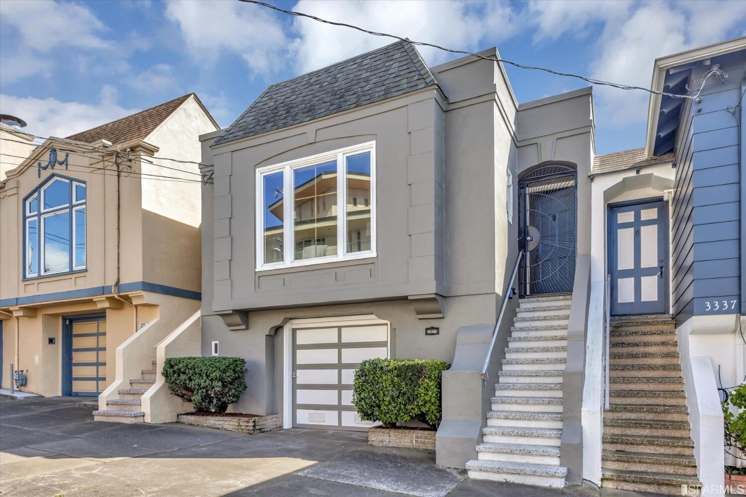 Property Photo:  3331 Lawton Street  CA 94122 