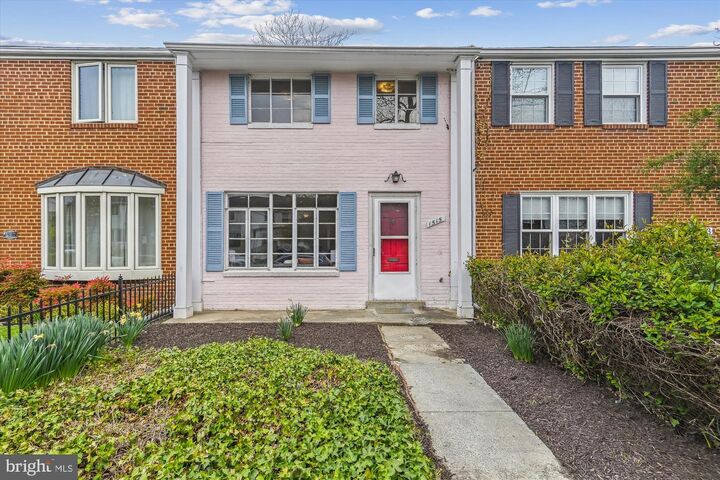 1515 Woodbine Street  Alexandria VA 22302 photo