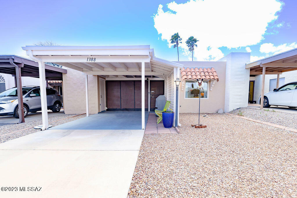 Property Photo:  1388 S Desert Meadows Circle  AZ 85614 