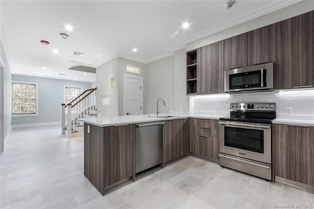 Property Photo:  1990 Bronson Road 5  CT 06824 