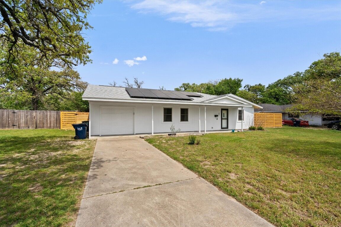 Property Photo:  606 Calhoun Drive  TX 76567 