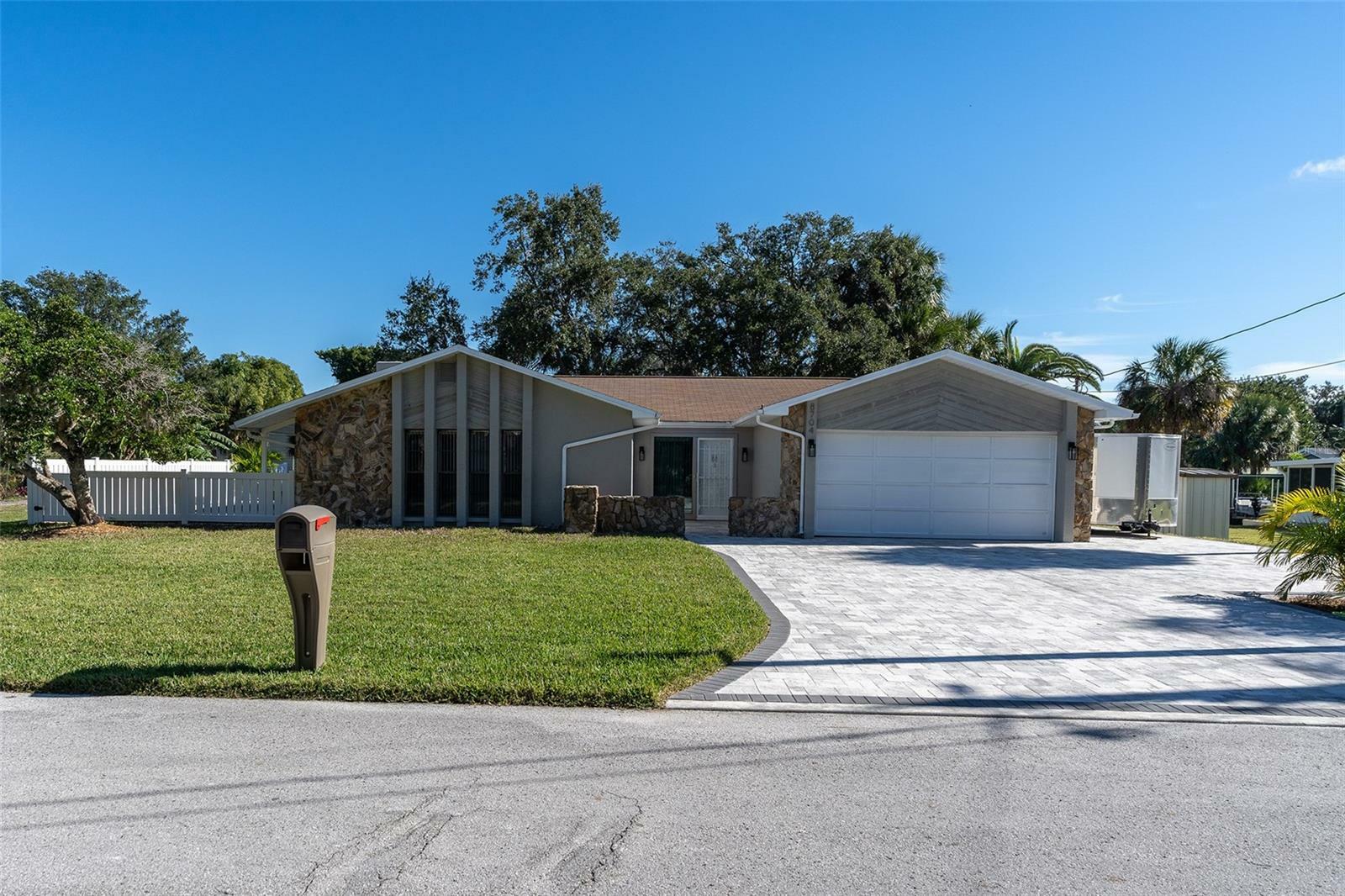 Property Photo:  8704 Betty Street  FL 34668 