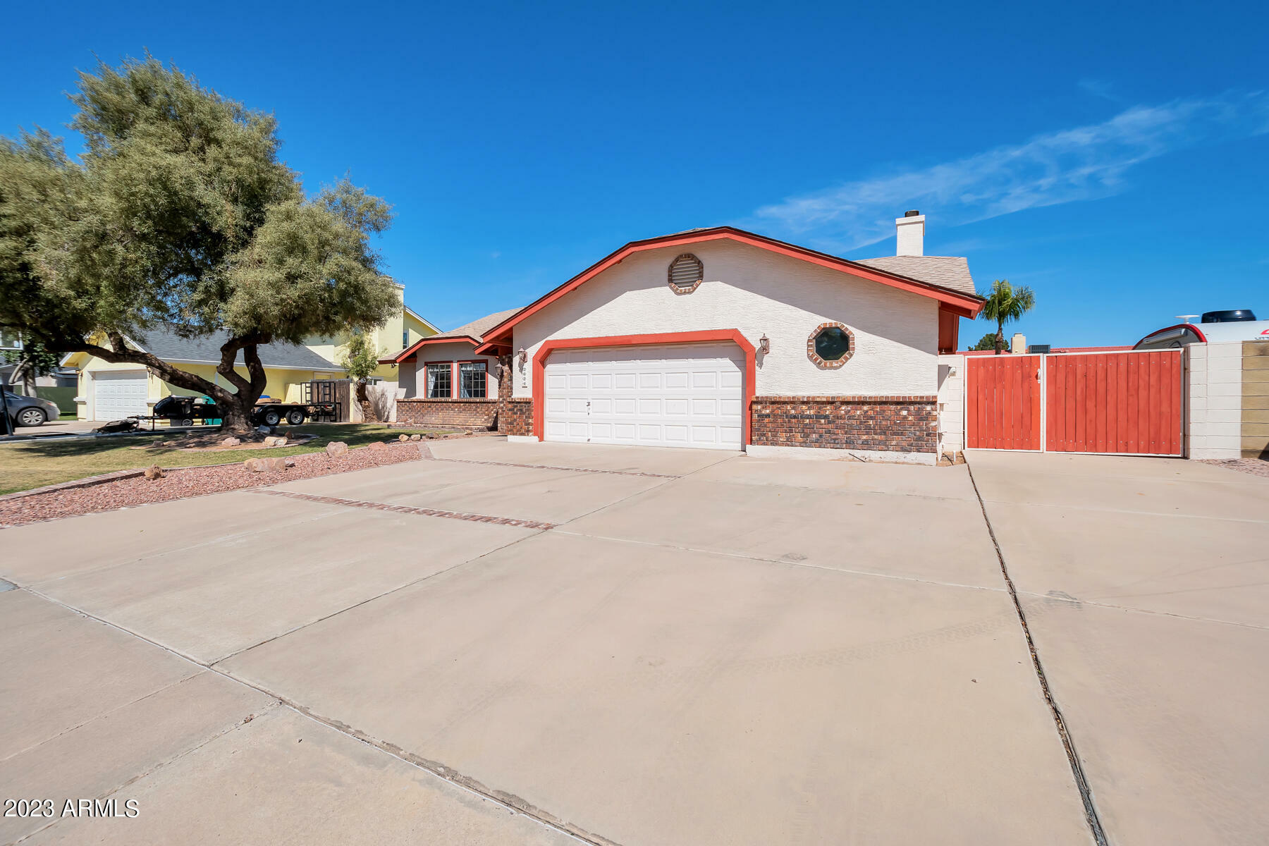 Property Photo:  2624 E Enrose Street  AZ 85213 