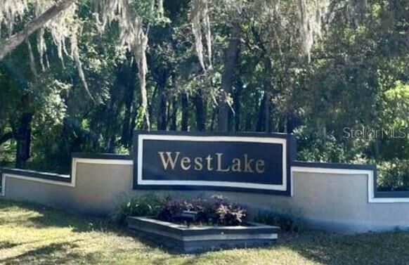 Property Photo:  5113 Shorewood Drive  FL 33523 