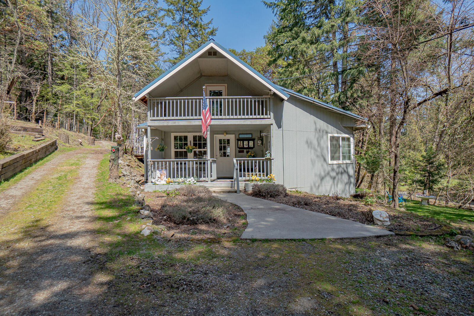 Property Photo: 6032 Griffin Lane OR 97501