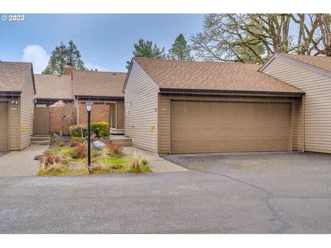 1263 NW Michelbook Ln 5  McMinnville OR 97128 photo
