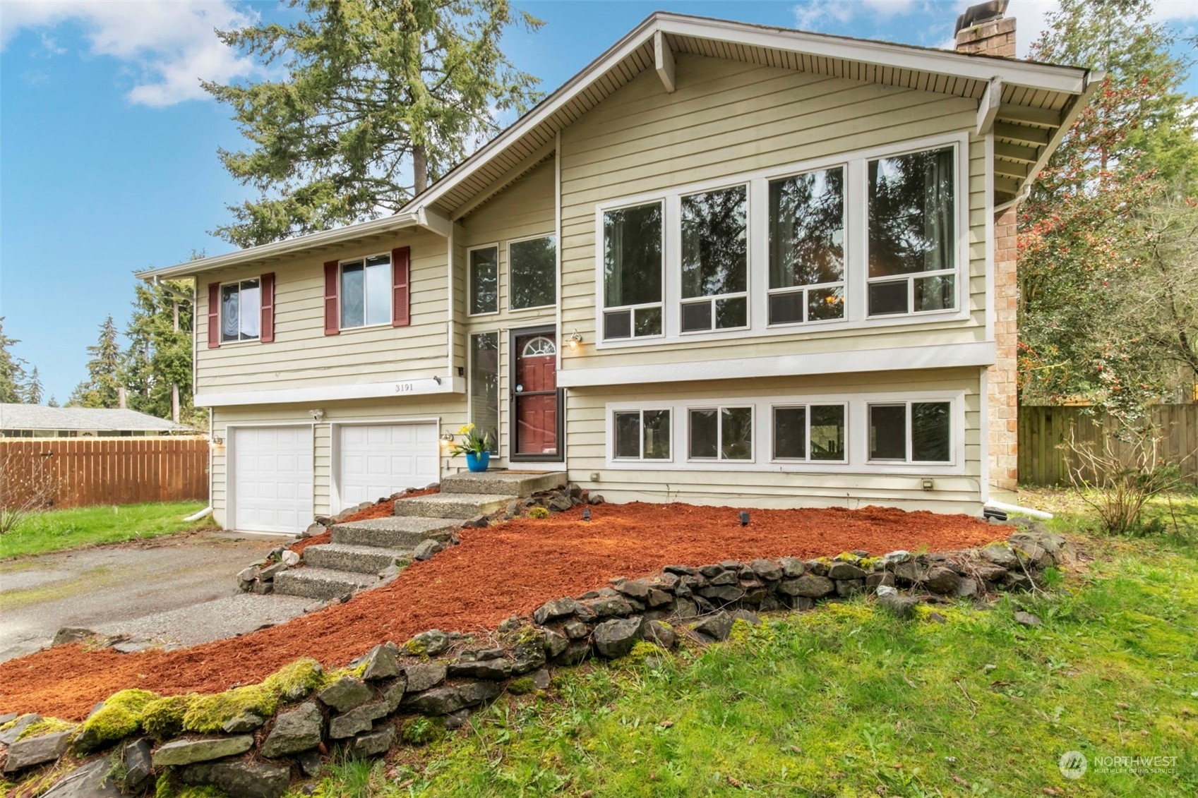 Property Photo:  3191 SE Villa Carmel Drive  WA 98366 