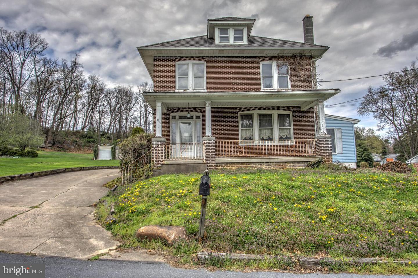 Property Photo: 3849 Pawnee Road PA 17512