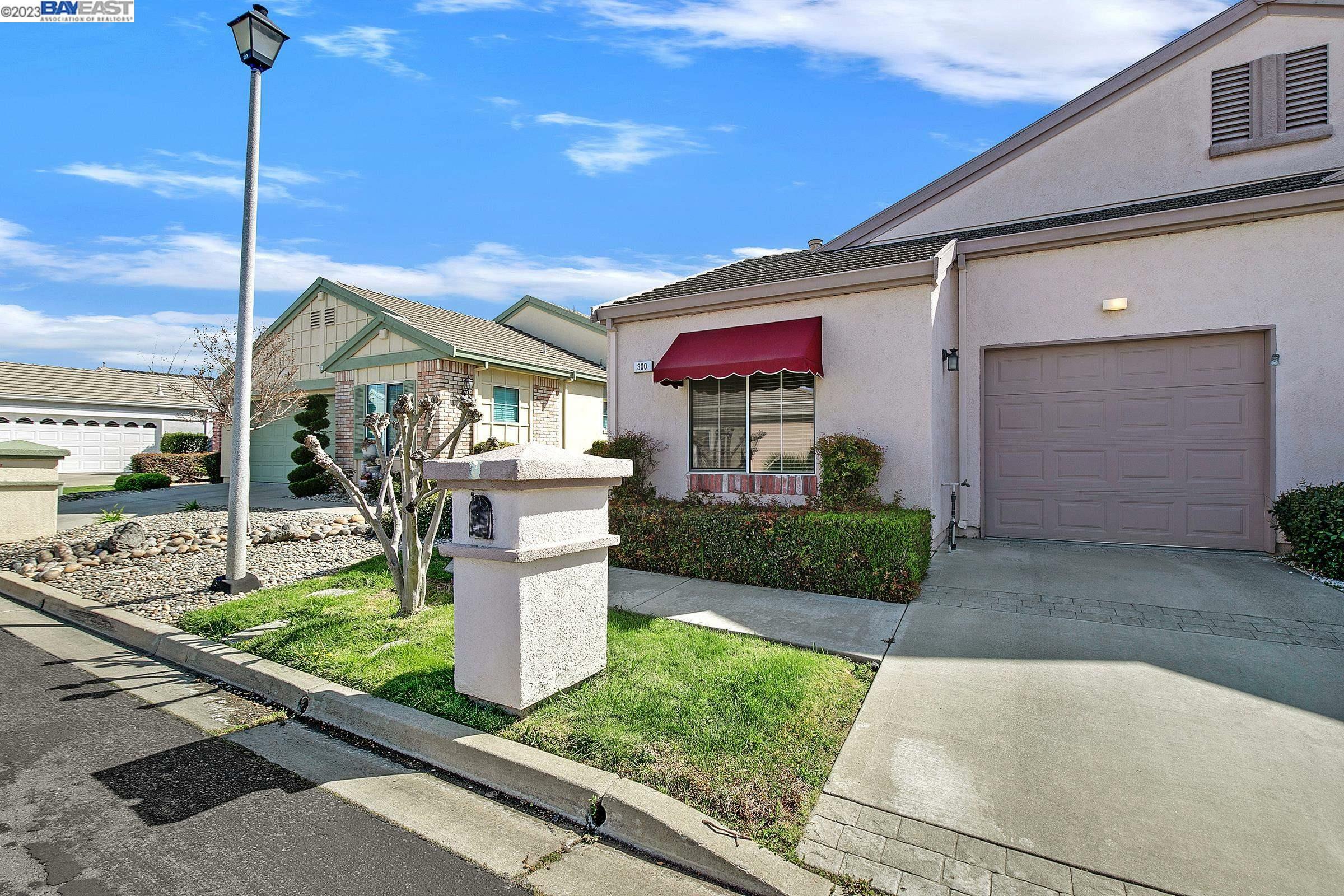 300 Winesap Dr  Brentwood CA 94513 photo