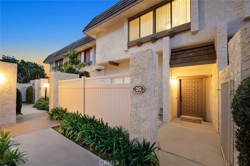 Property Photo:  848 W Huntington Drive 16  CA 91007 