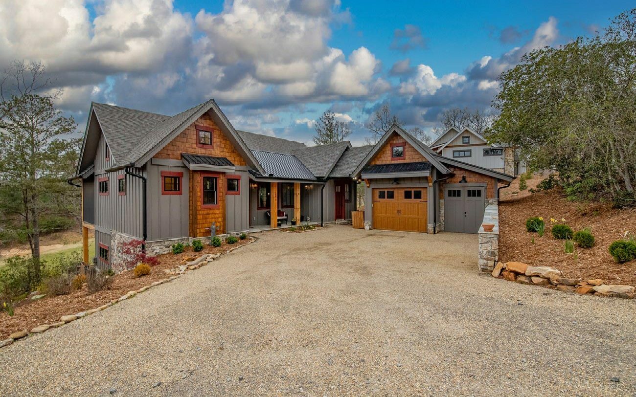 Property Photo: 200 Fawn Way GA 30559
