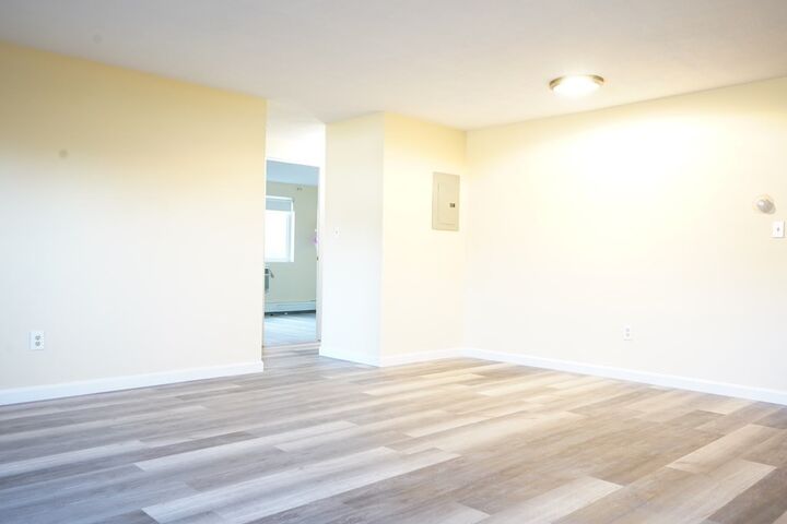 Property Photo: 215 Winter St 1A MA 02188