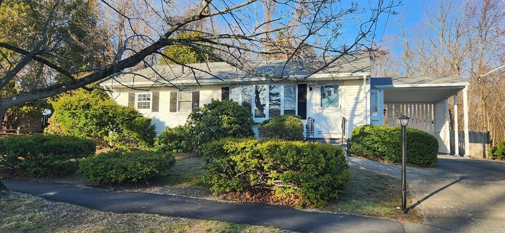 Property Photo:  28 Wayside Drive  MA 01923 