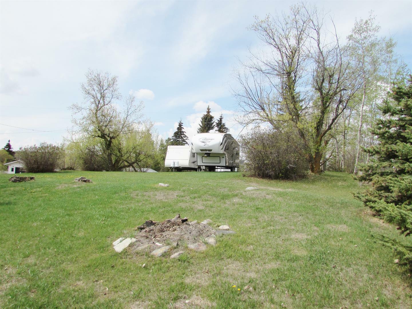 Property Photo: 6 Cutbank Close AB T0M1S0