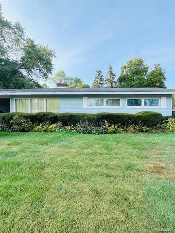 1925 Park Forest Drive  Flint MI 48507 photo