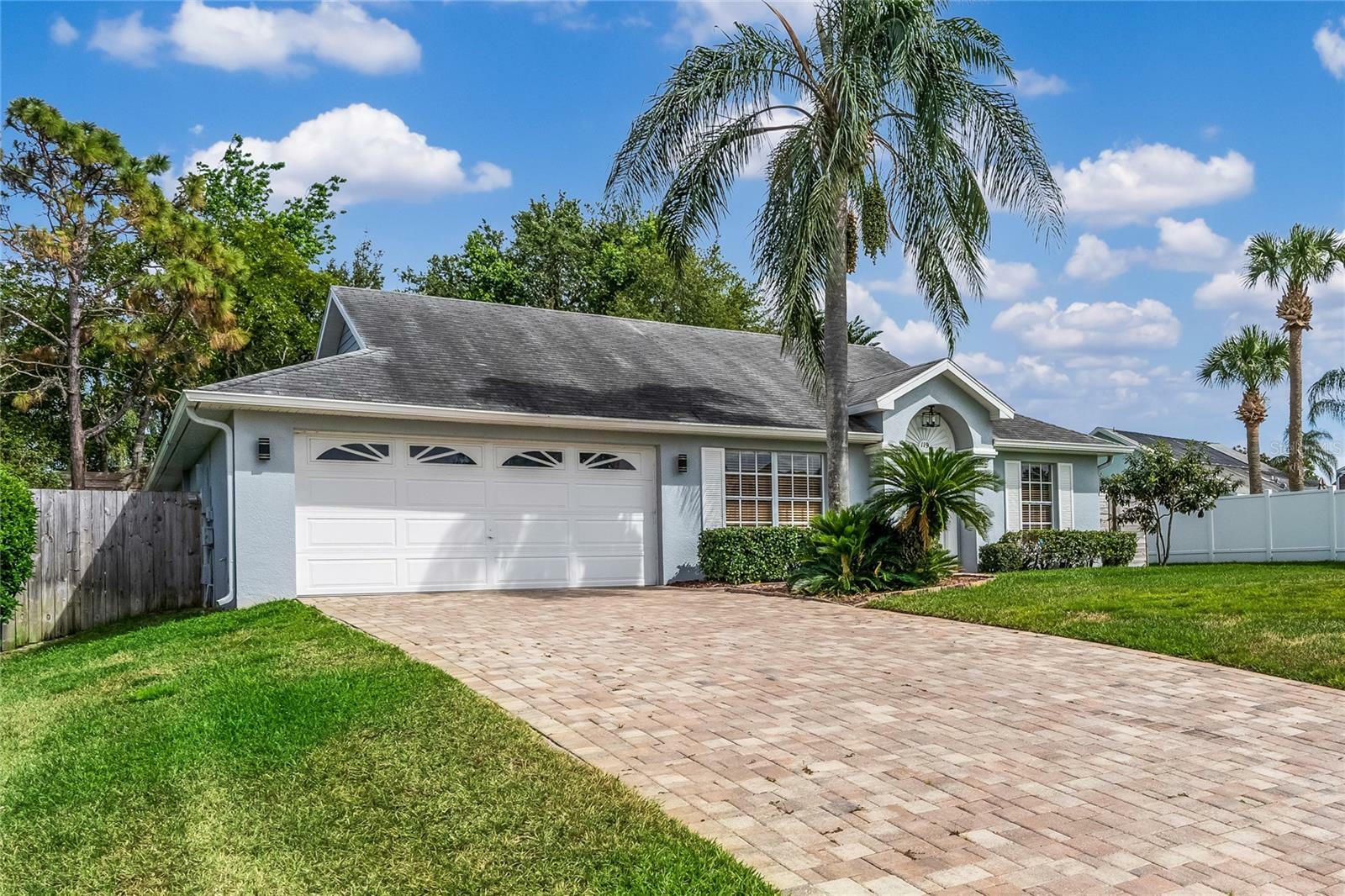 Property Photo:  119 Pine Lake View Drive  FL 33837 