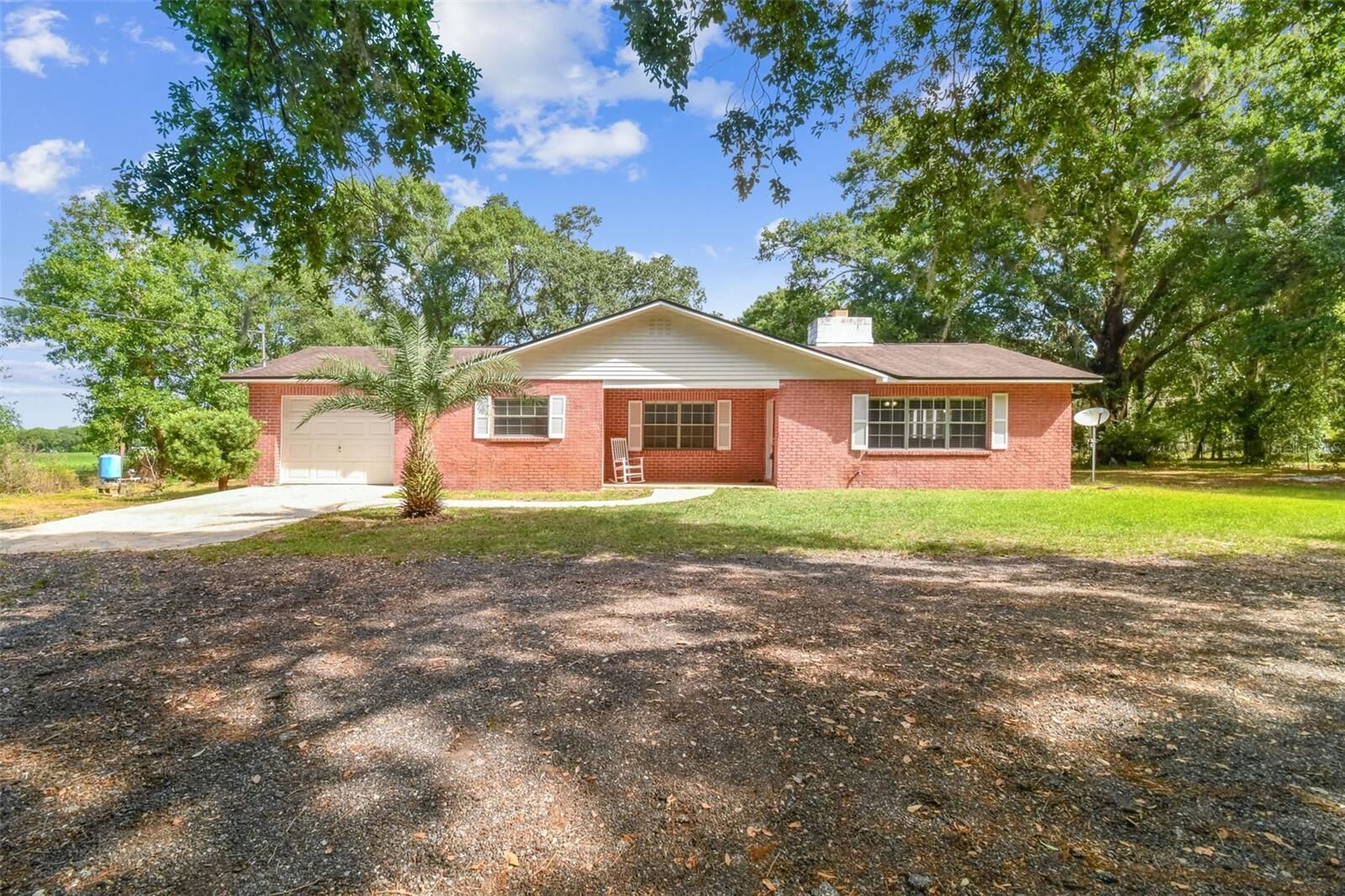 Property Photo:  4918 Sydney Road  FL 33566 