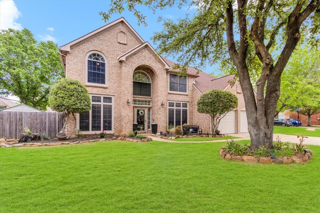 Property Photo:  2608 Valleywood Court  TX 76051 