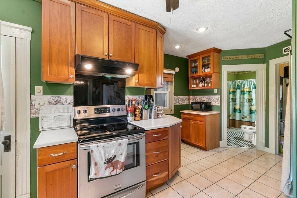 Property Photo: 5 Main St MA 01057
