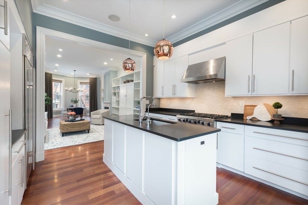 Property Photo: 20 Greenwich Park 1 MA 02118