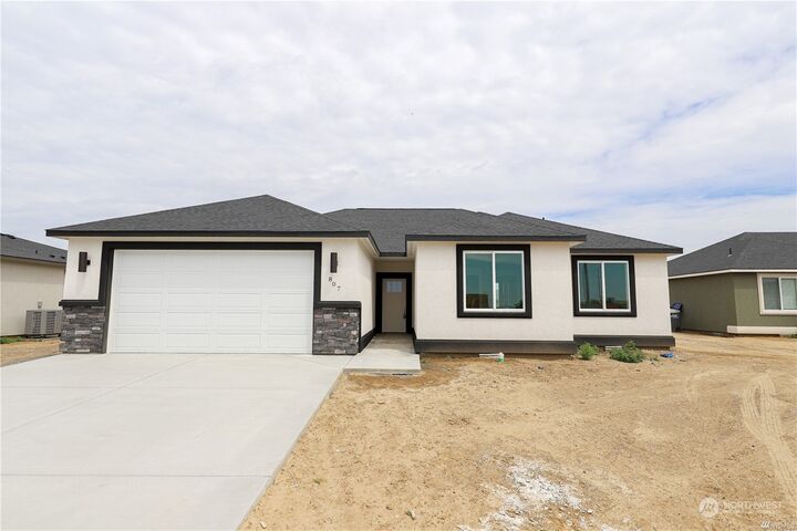 Property Photo:  919 Q Street SW  WA 98848 