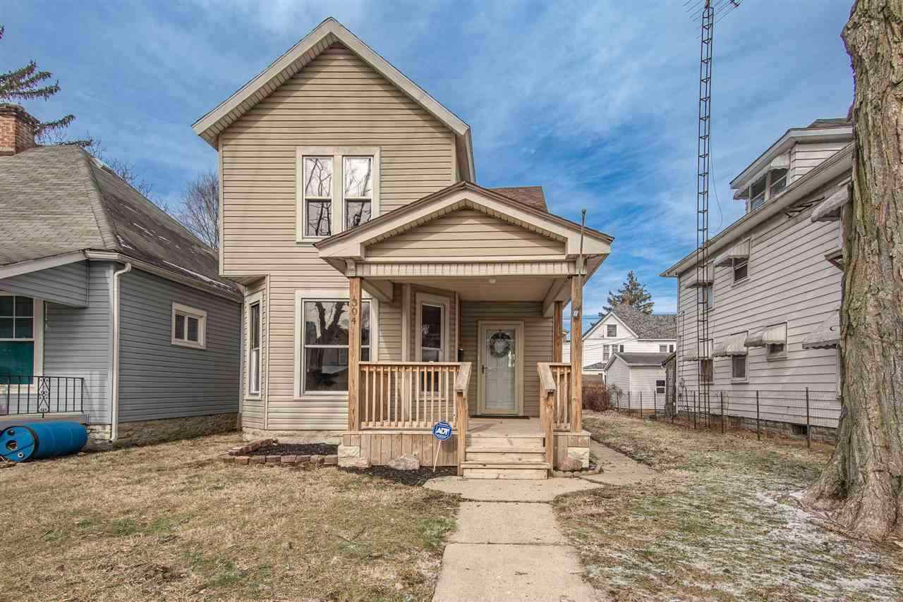 Property Photo:  304 Pearl Street  IN 47374 