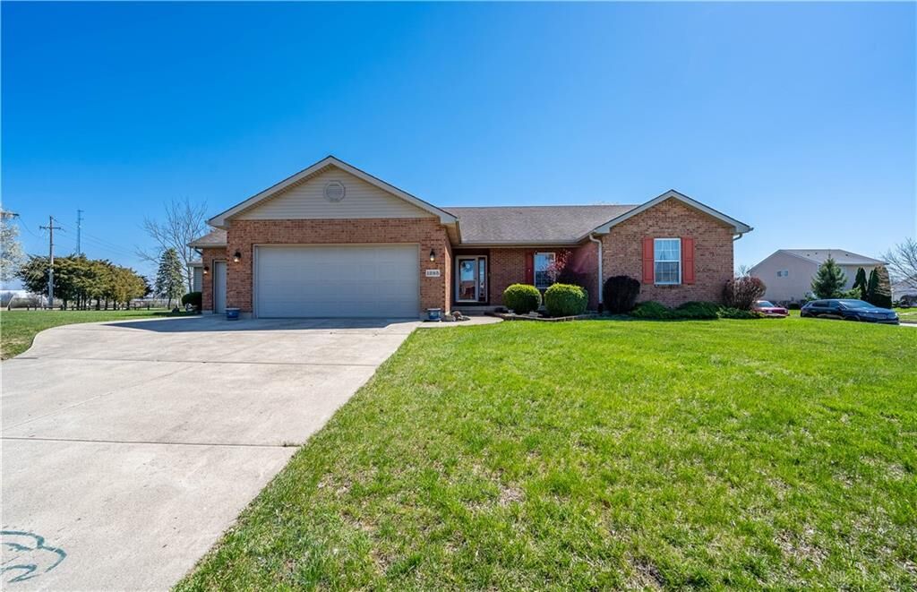 Property Photo:  1285 Kenton Way  OH 45373 