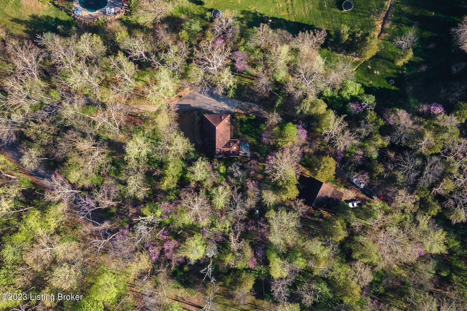 Property Photo:  2625 Mayo Ln  KY 40059 