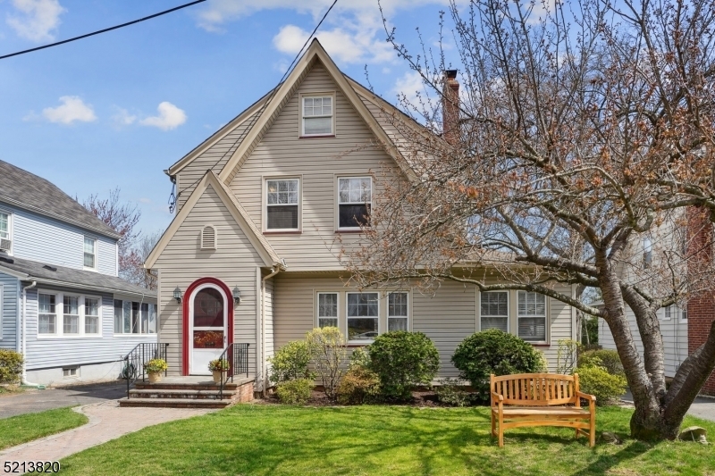 Property Photo:  24 Gilbert Pl  NJ 07052 