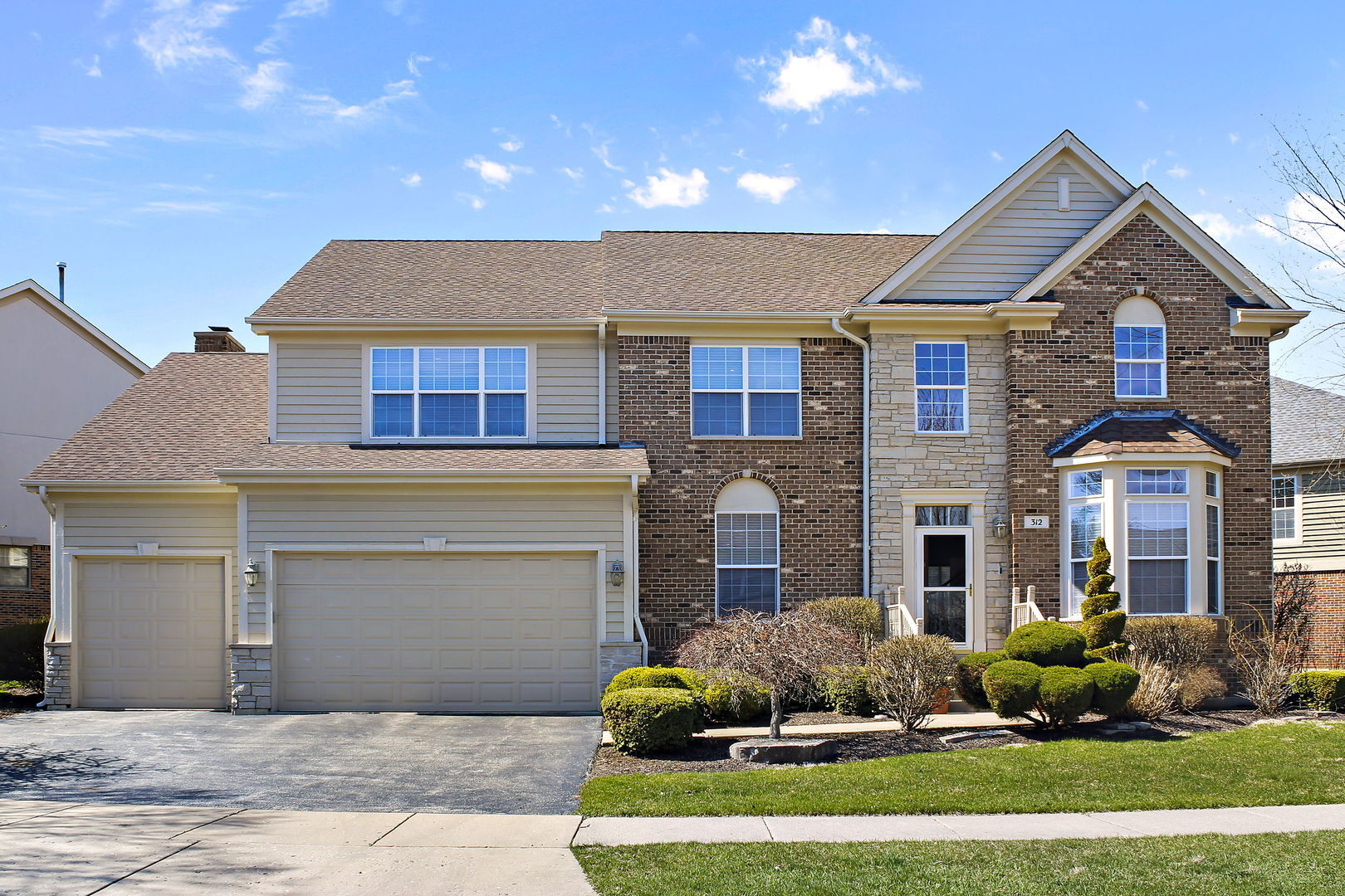 Property Photo:  312 Camargo Court  IL 60061 