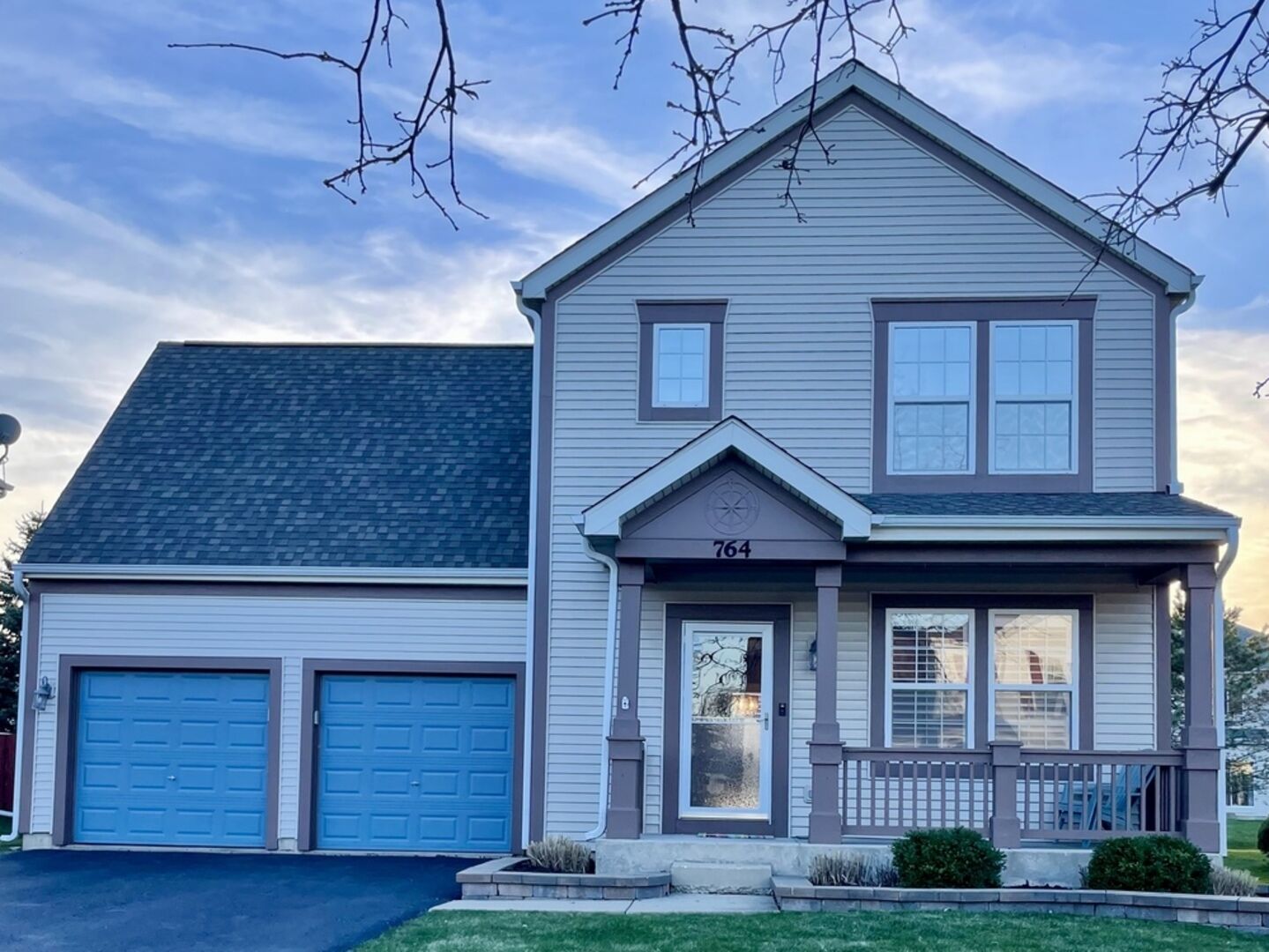 Property Photo:  764 S Waterbury Drive  IL 60073 