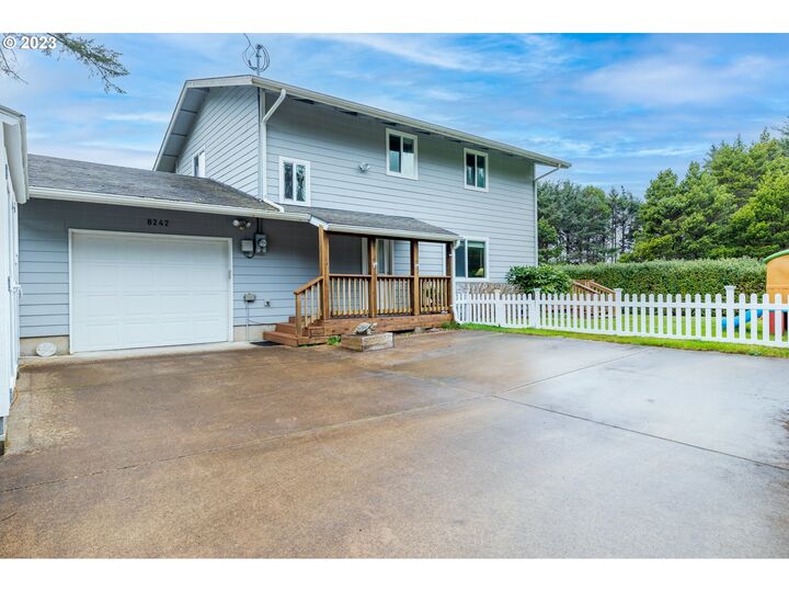 8242 SW Abalone St  Newport OR 97366 photo