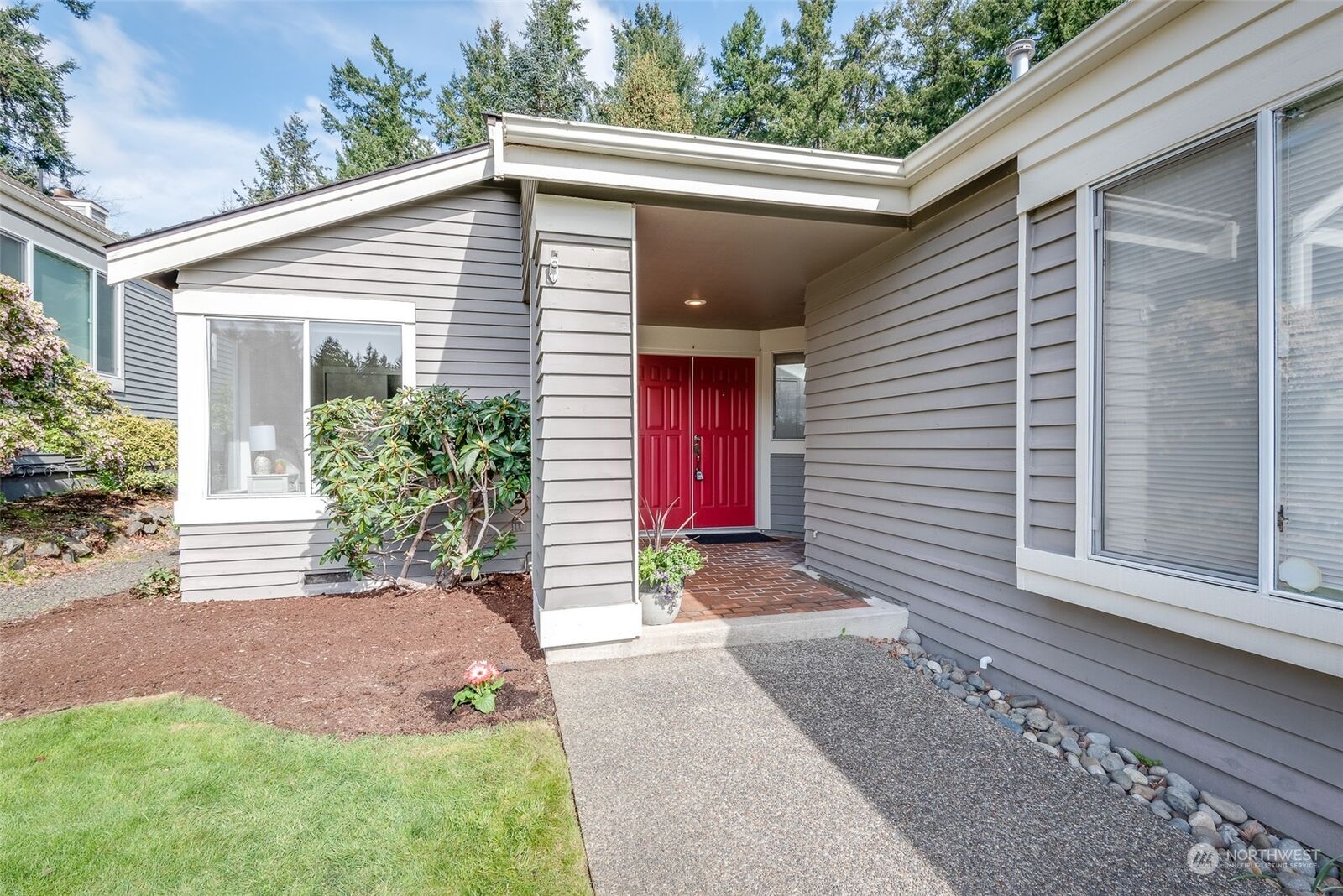 Property Photo:  6880  Starboard Lane  WA 98335 