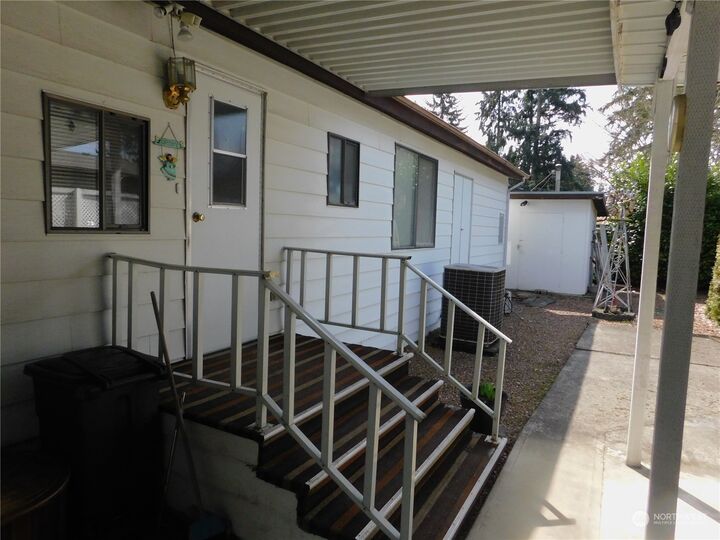 2 bed Puyallup home for sale 11220 124th Street Ct E 59, Puyallup, WA