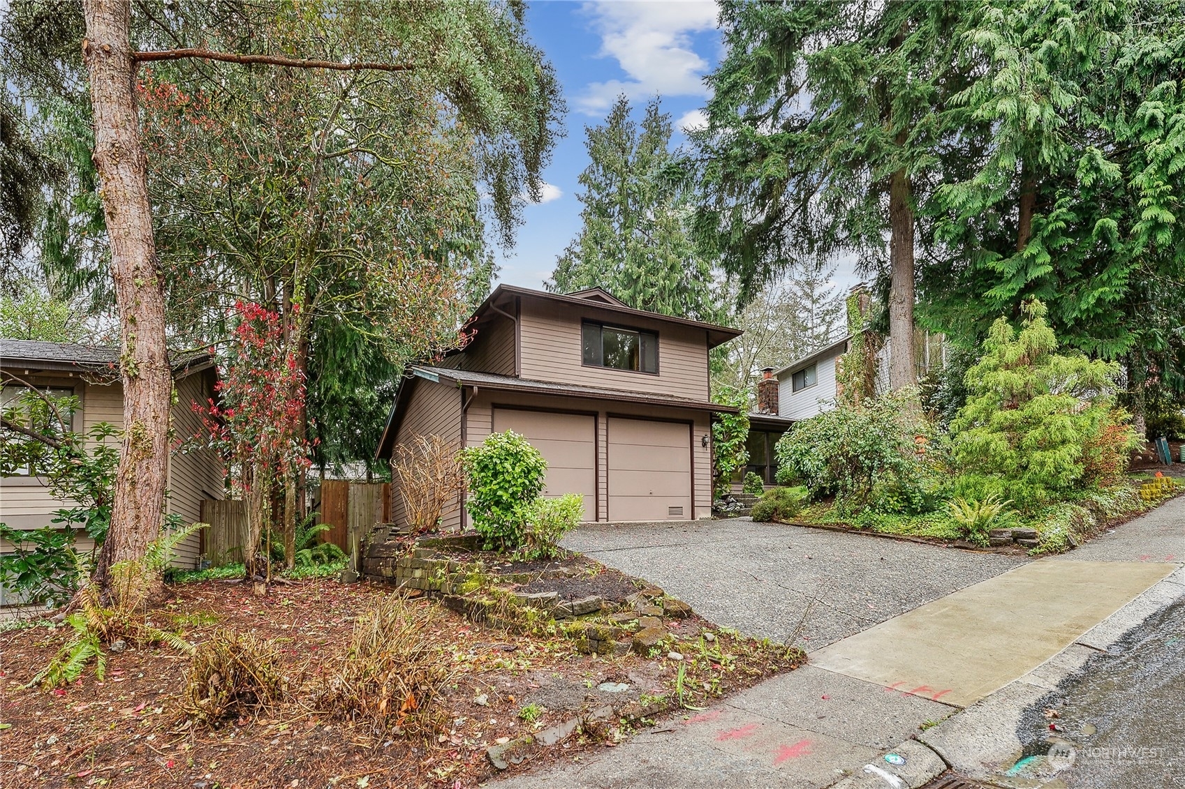 Property Photo:  16923 NE 35th Street  WA 98008 