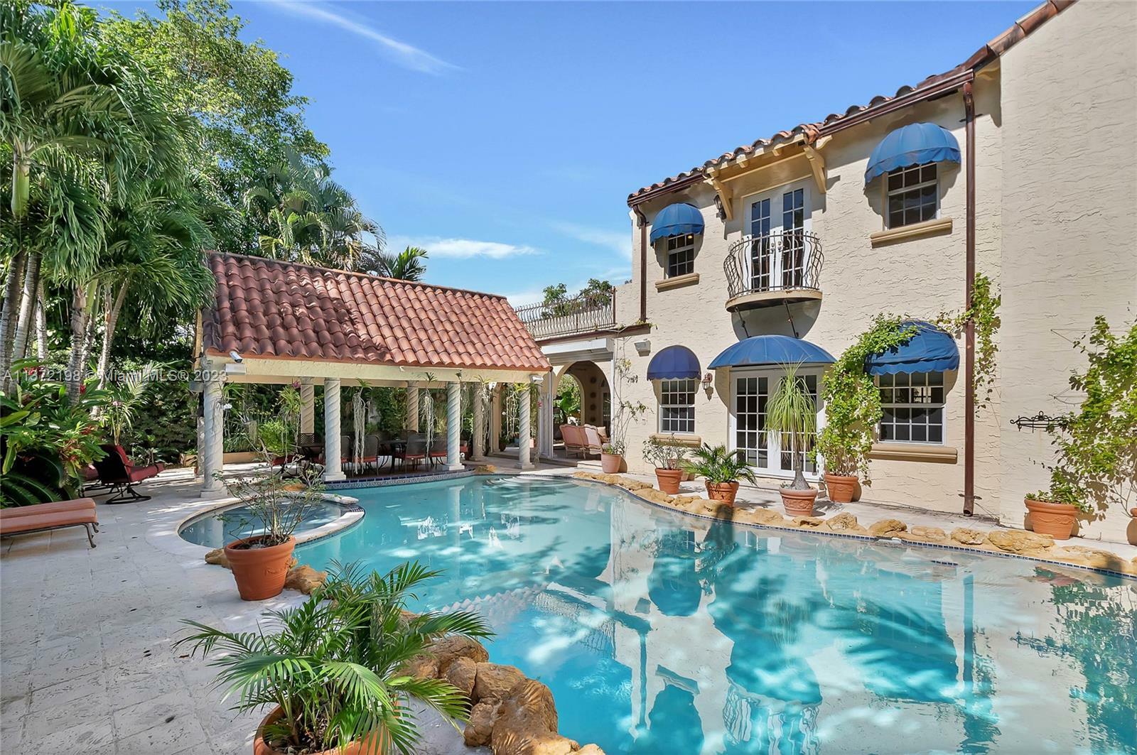 Property Photo: 1116 Asturia Ave FL 33134