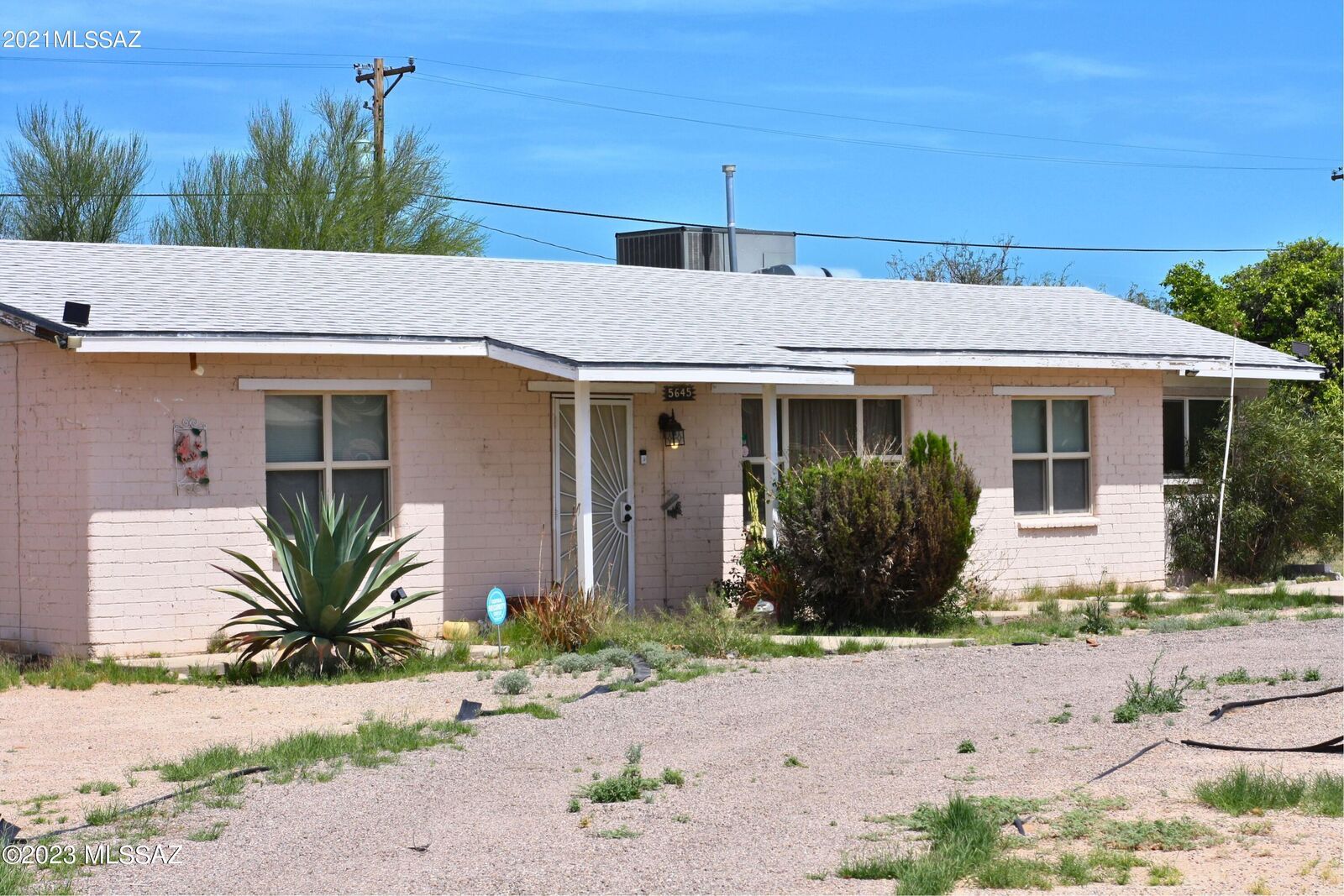 Property Photo: 5645 E Beverly Street AZ 85711
