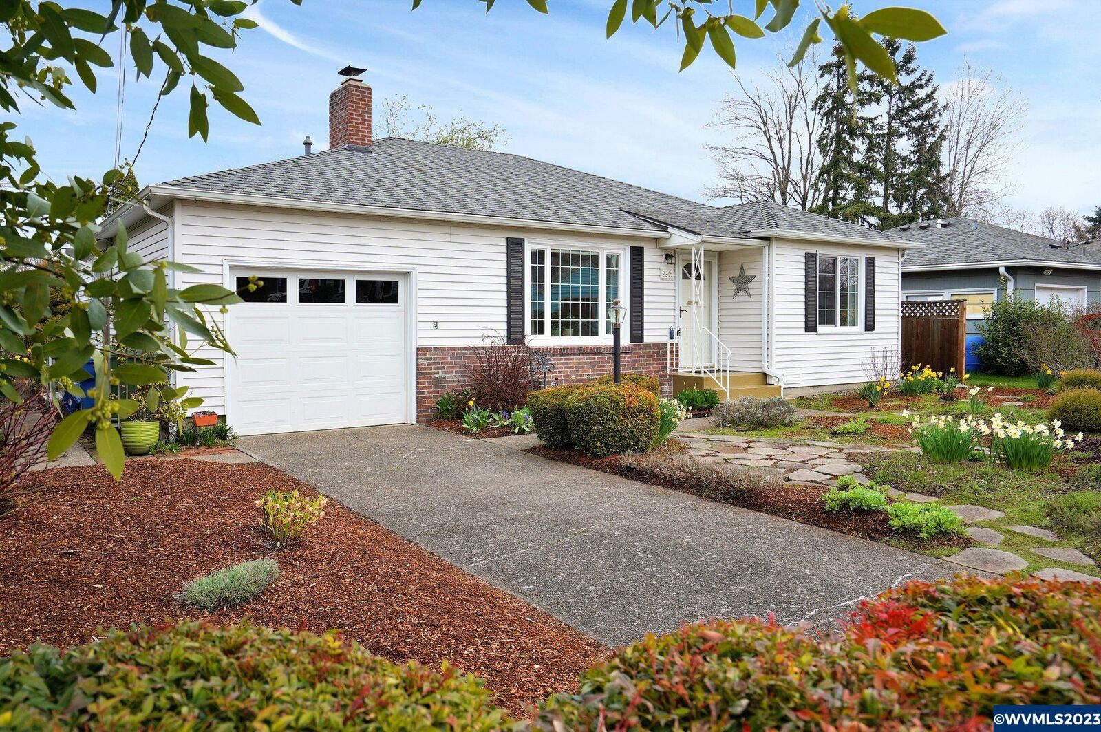 Property Photo:  2245  Englewood Av NE  OR 97301 