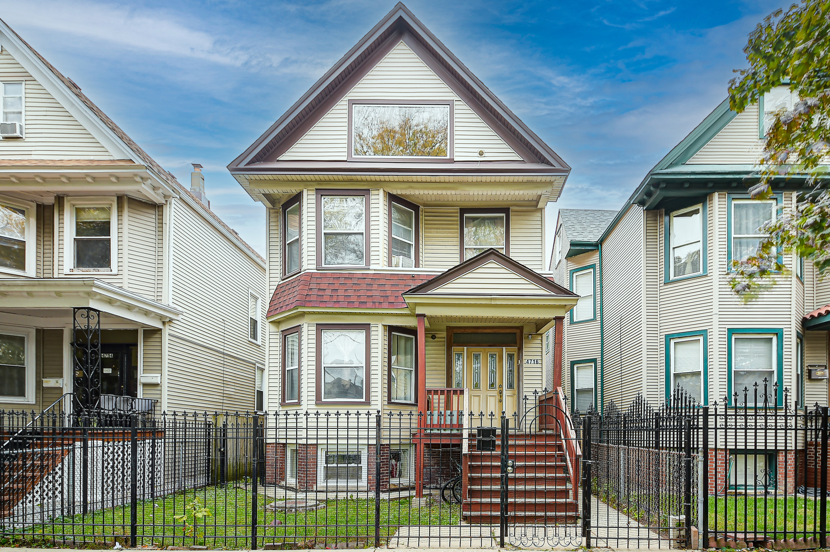 Property Photo:  4716 N Spaulding Avenue  IL 60625 