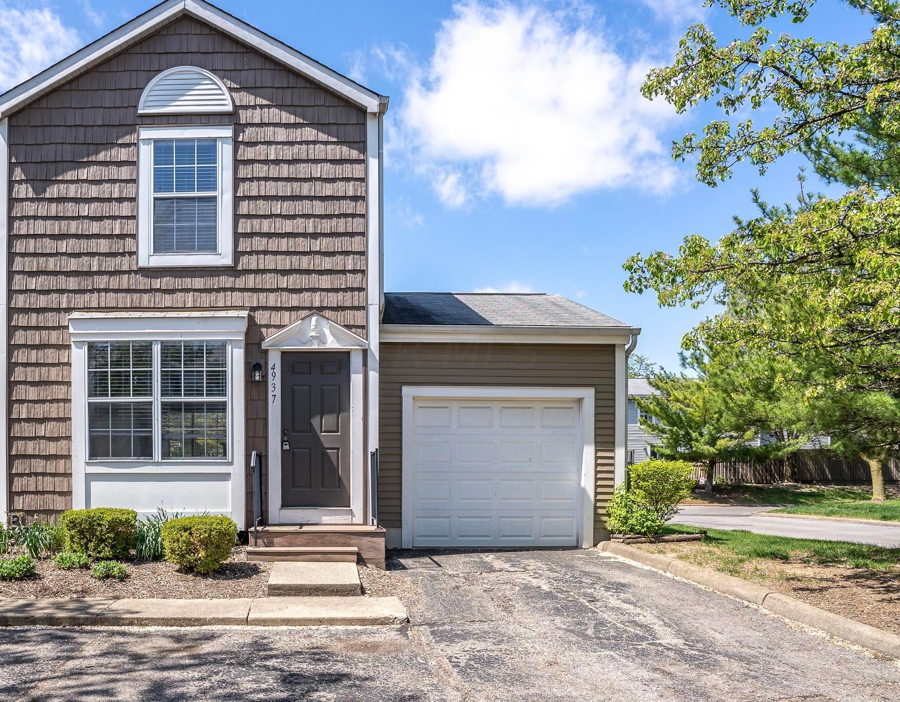 Property Photo:  4937 Singleton Drive  OH 43026 