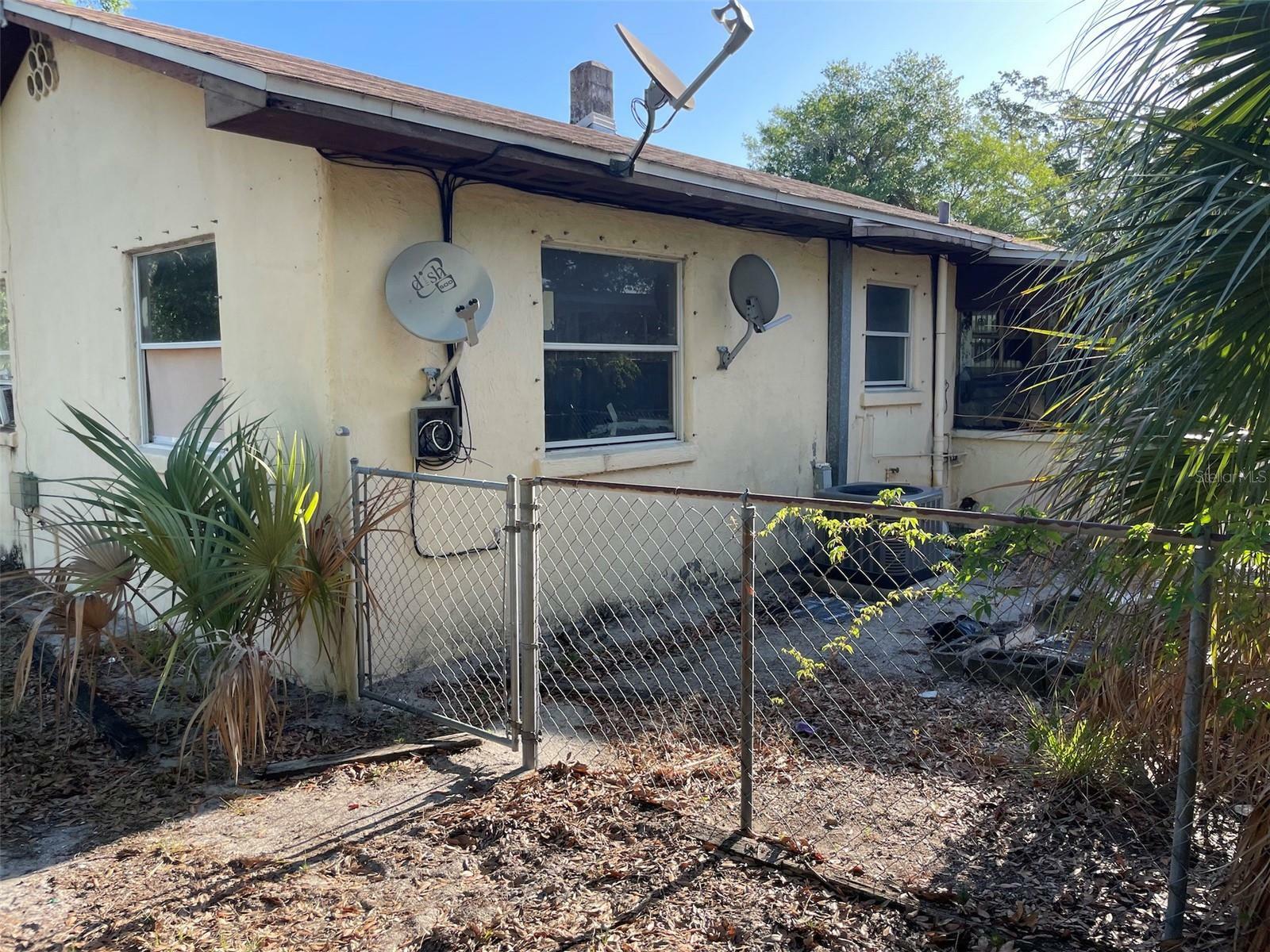 Property Photo:  1206 W Lemon Street  FL 33606 