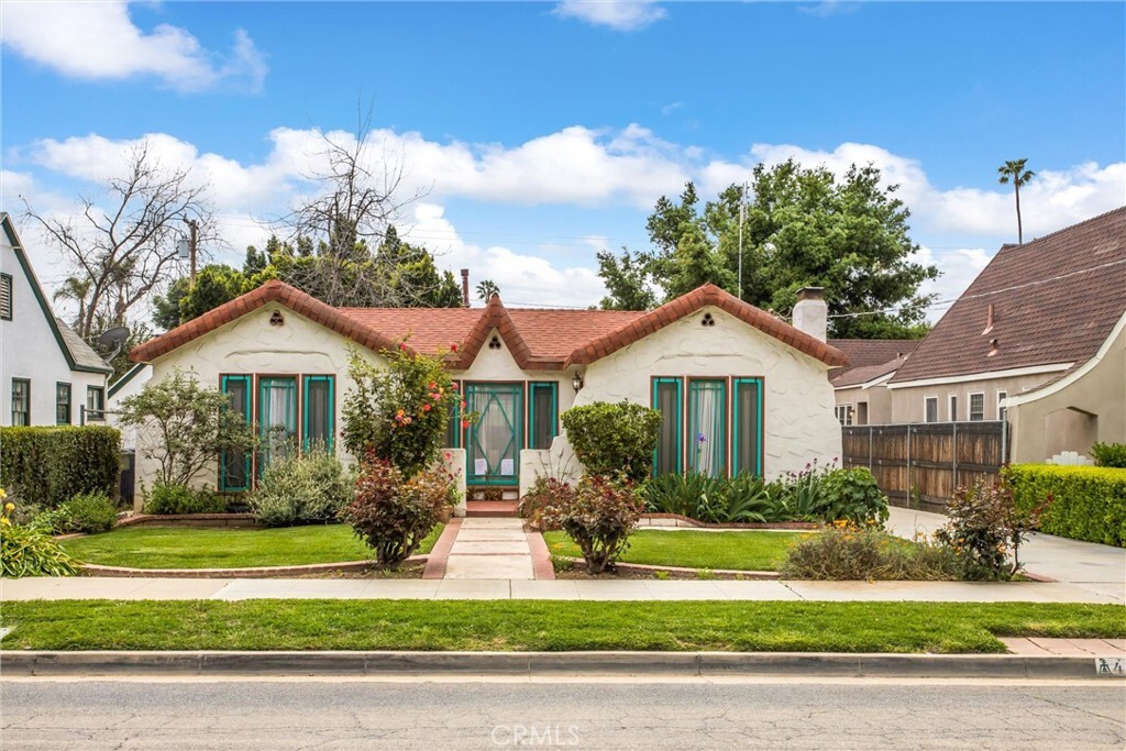 Property Photo: 4482 Bandini Ave CA 92506