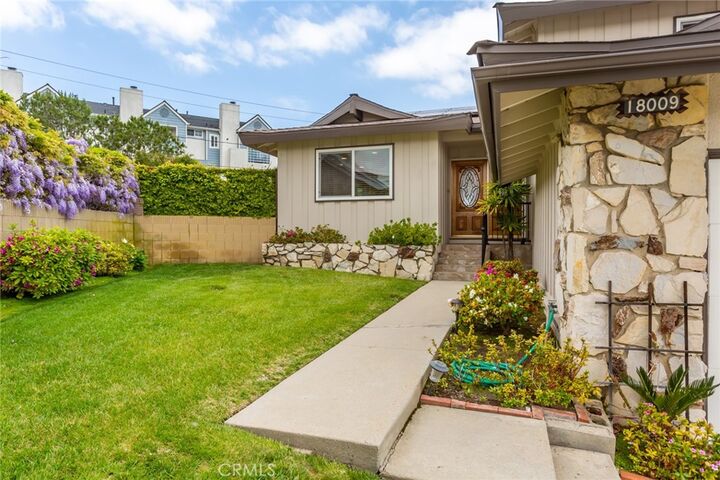 Property Photo: 18009 Cordary Avenue CA 90504