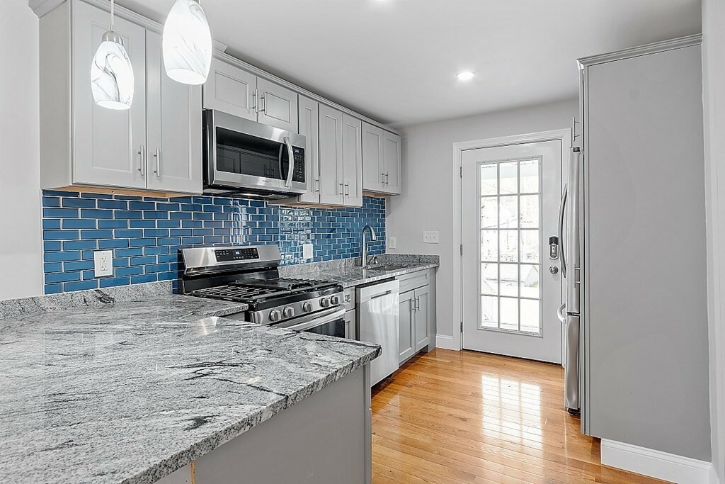 Property Photo:  195 High St  MA 01420 