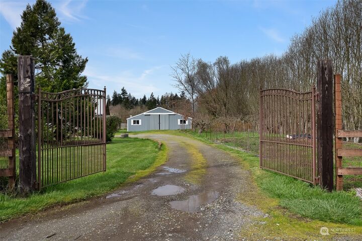 517 N 17th Street  Elma WA 98541 photo