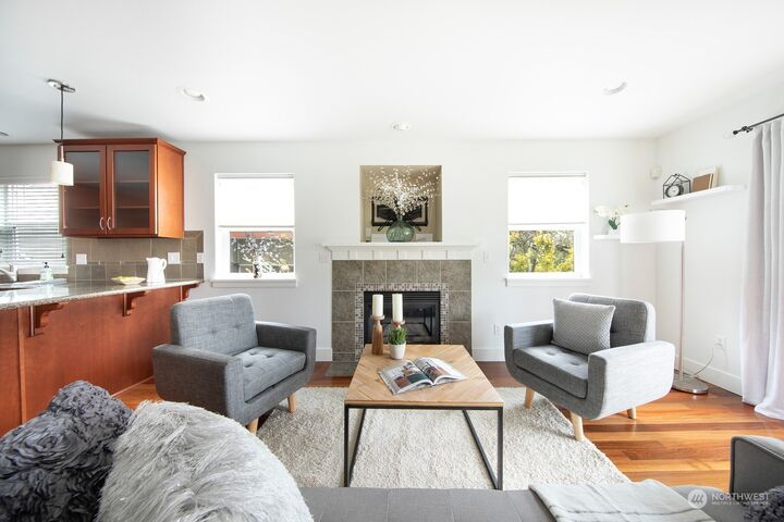 Property Photo: 1407 33rd Avenue A WA 98122