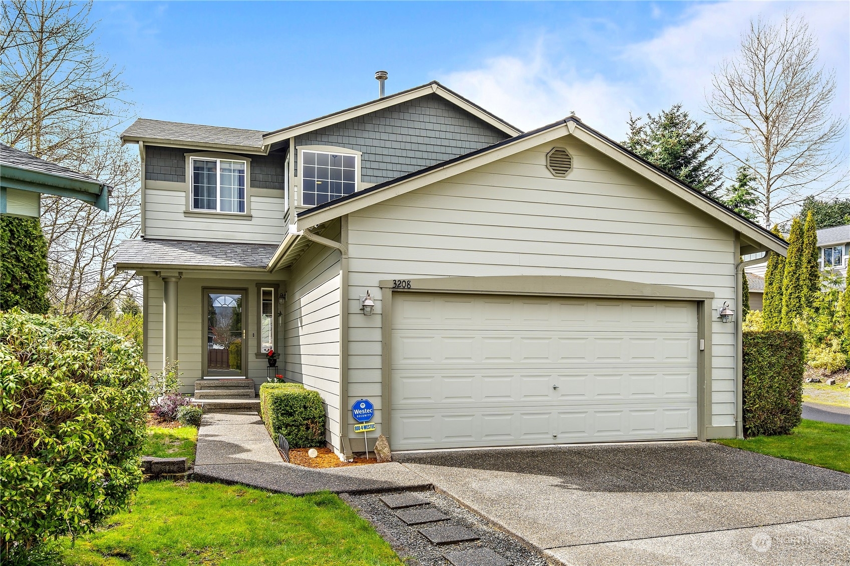 Property Photo: 3208 96th Place SE WA 98208
