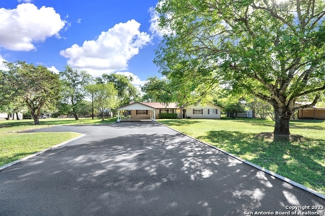 Property Photo:  402 Suttles Ave  TX 78666 