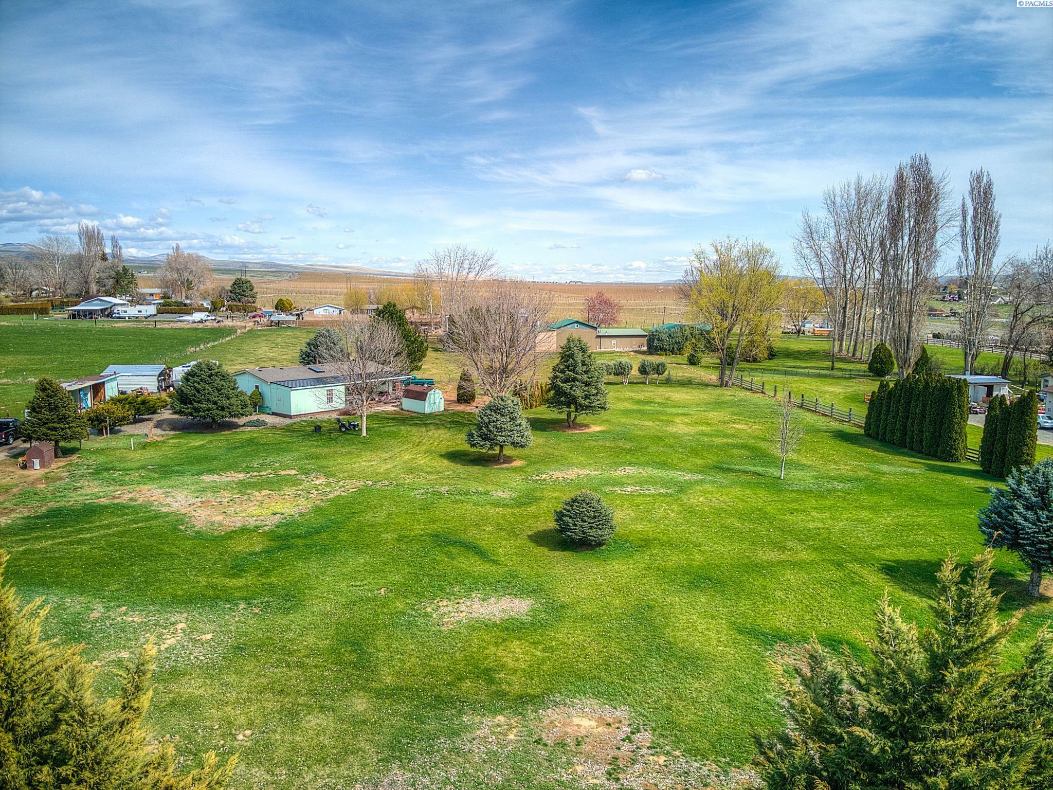 181 Ladybug Ln  Moxee City WA 98936 photo