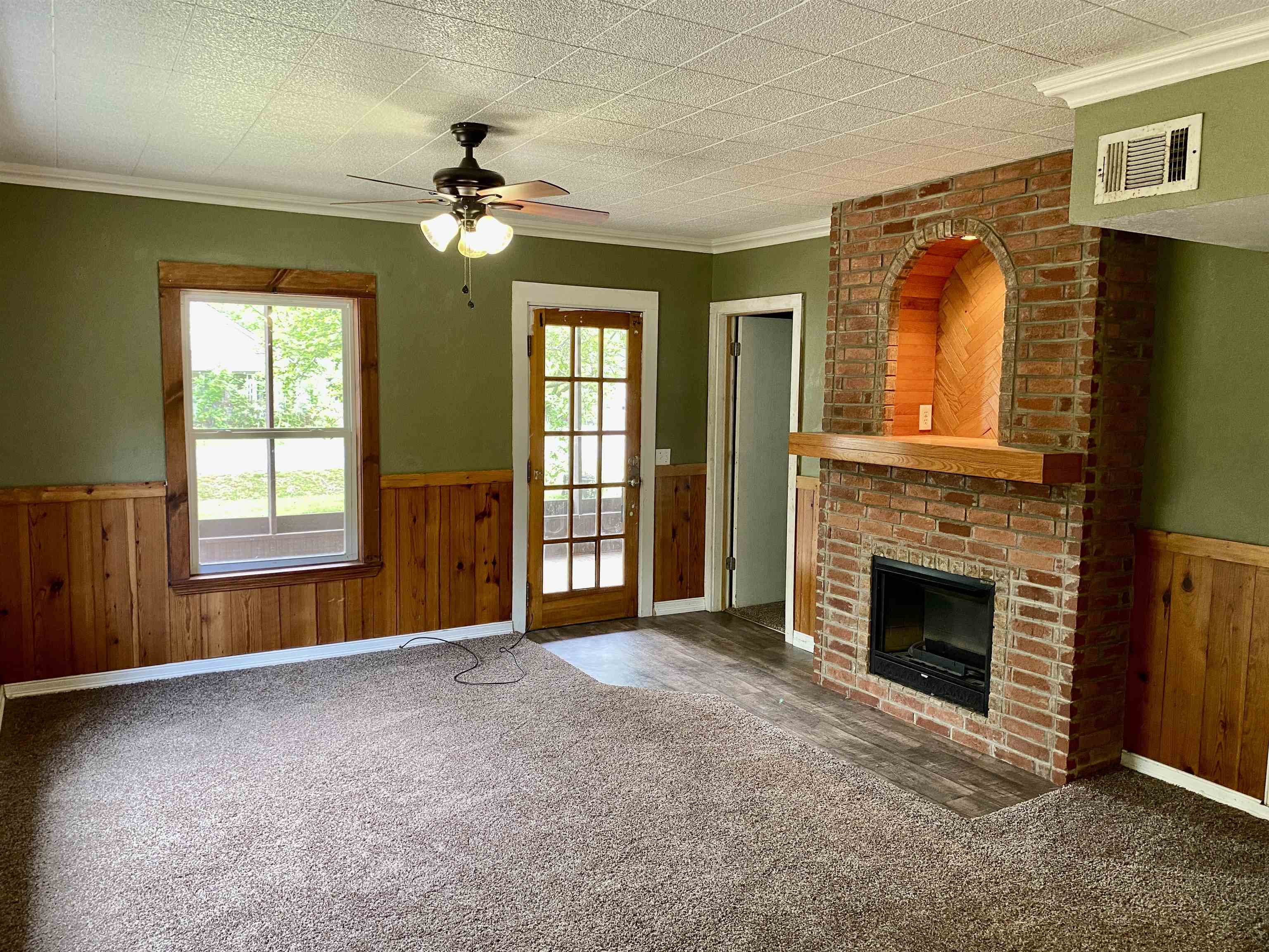 Property Photo: 1202 N College Ave AR 72830